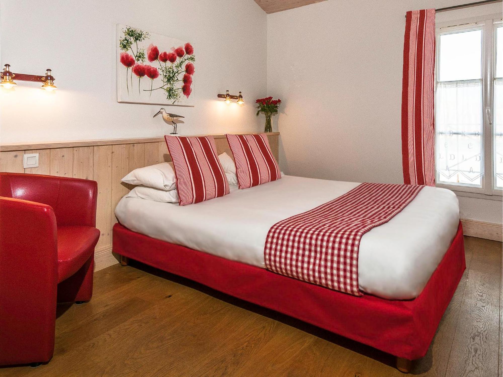 Hotel La Galiote En Re Ла-Флот Экстерьер фото